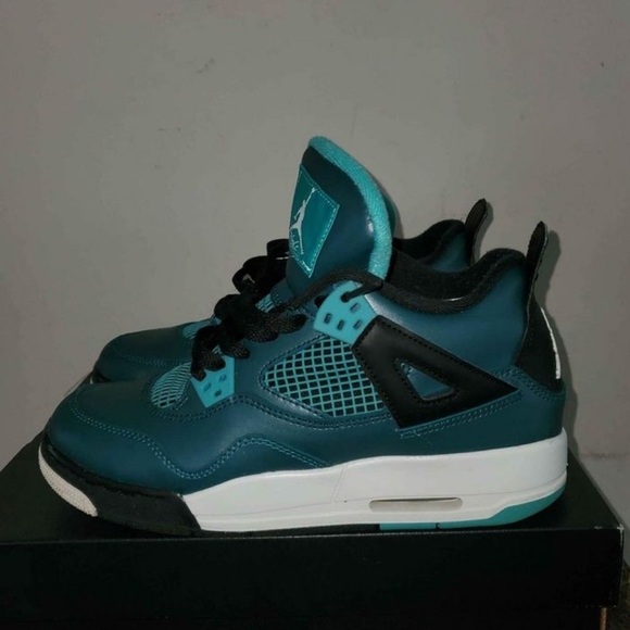 Jordan Retro 4s - Picture 4 of 5